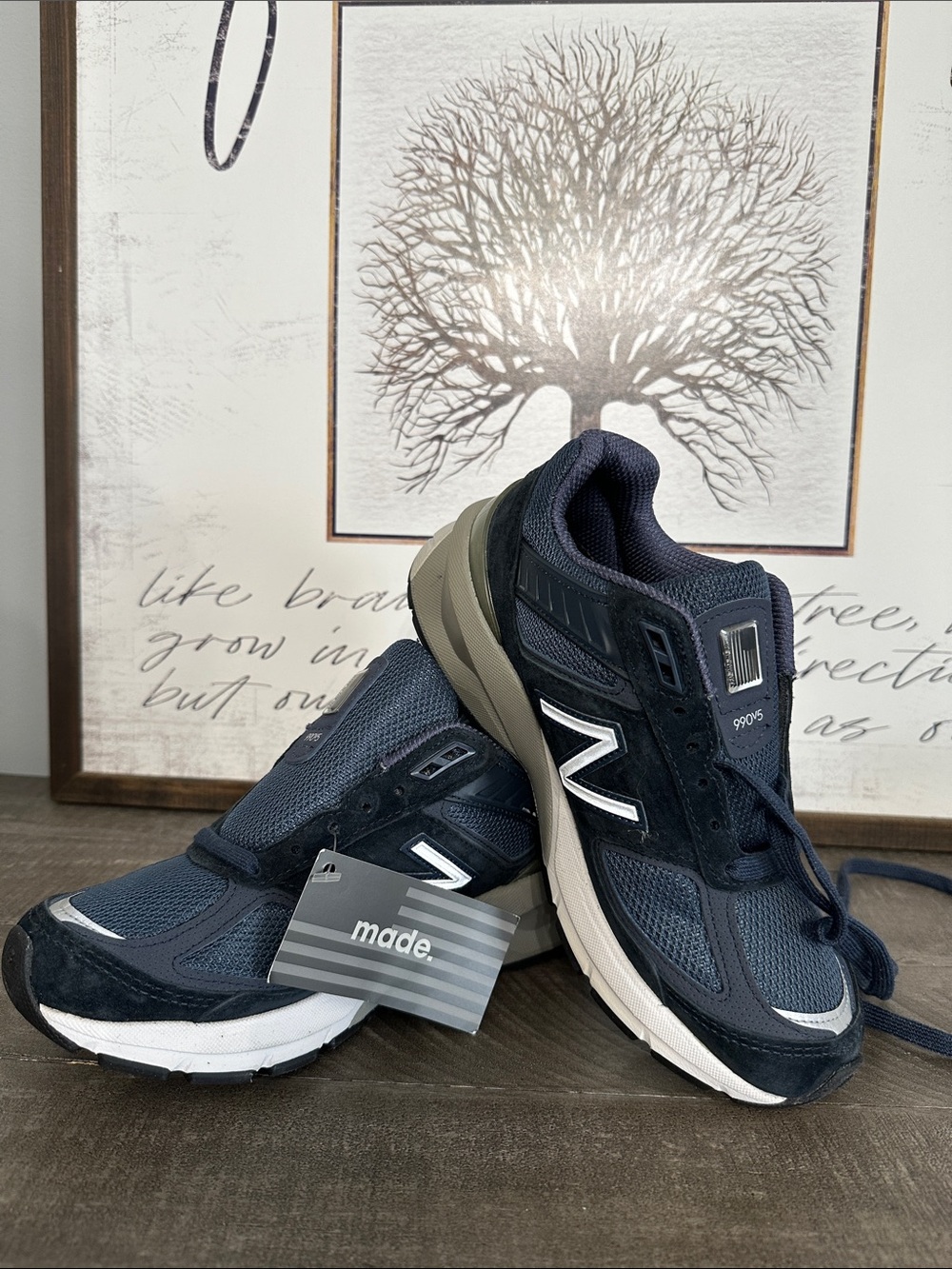 New Balance Women’s Navy 990v5 Running Shoes